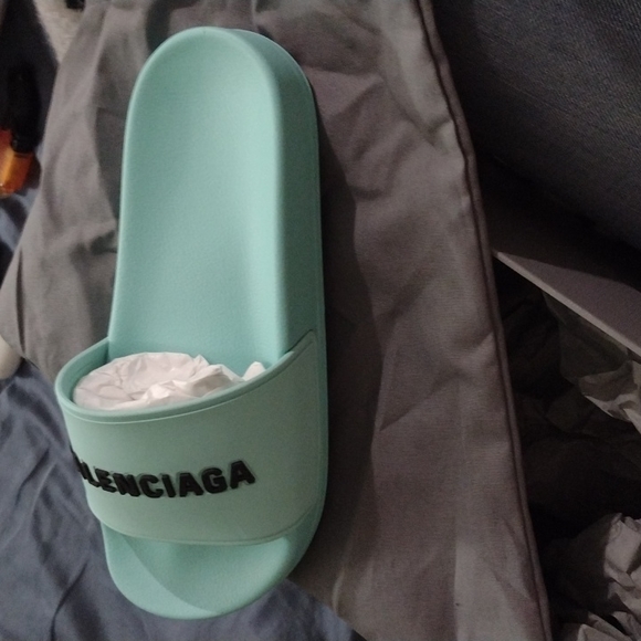 Balenciaga slide sandals - Picture 2 of 2